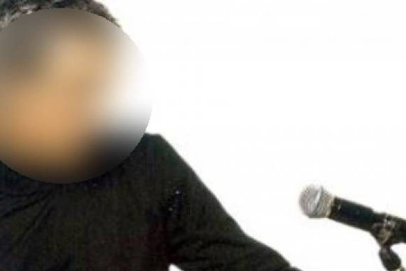 Συνέλαβαν γνωστό τραγουδιστή για φρουτάκια