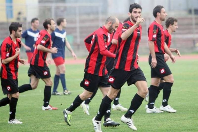 Δύο φεύγουν, Καλογεράκης έρχεται στην Καλαμαριά