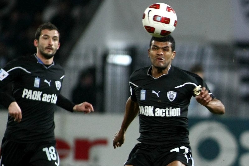 Νοκ άουτ ενάμιση μήνα ο Έτο