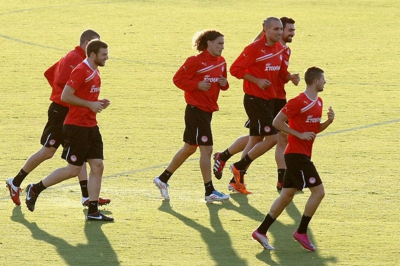 «Μέσα» οι Μιραλάς, Μόνχε για Εργοτέλη