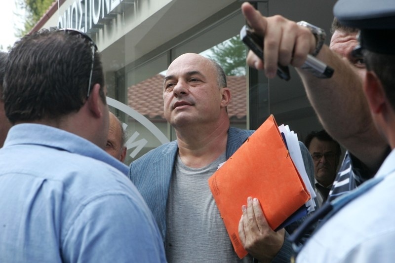 Μπέος: «Θα μιλήσω με ονόματα»