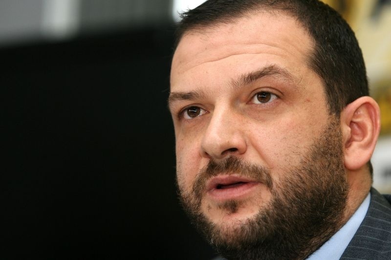 Πρόταση σε Δημητρέλο, υποψήφιος και ο Κωστής