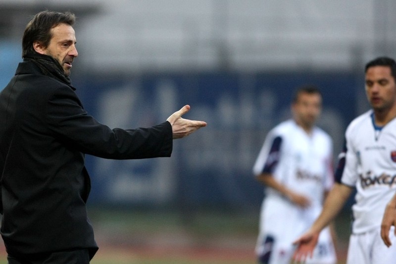 Μάντζιος: «Πιο παθιασμένοι στα εκτός έδρας»