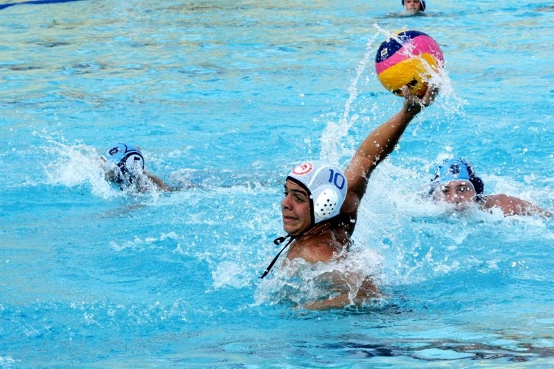 Μετ' εμποδίων η πρώτη φάση