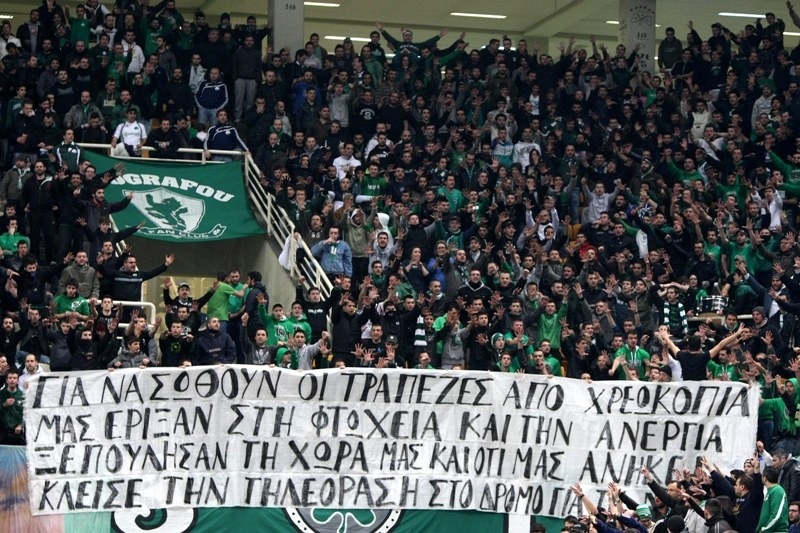 Η αγανάκτηση επιστρέφει μέσω των γηπέδων! (photos)