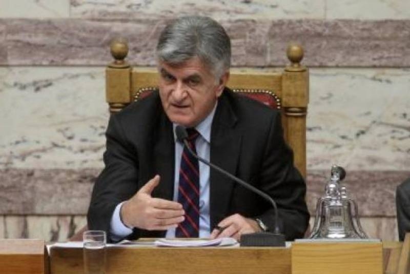 Φ. Πετσάλνικος: Η βία πλήττει τους κανόνες της Δημοκρατίας