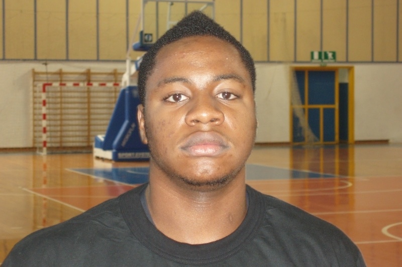 Αποχώρησε ο Μαγιντόμπε