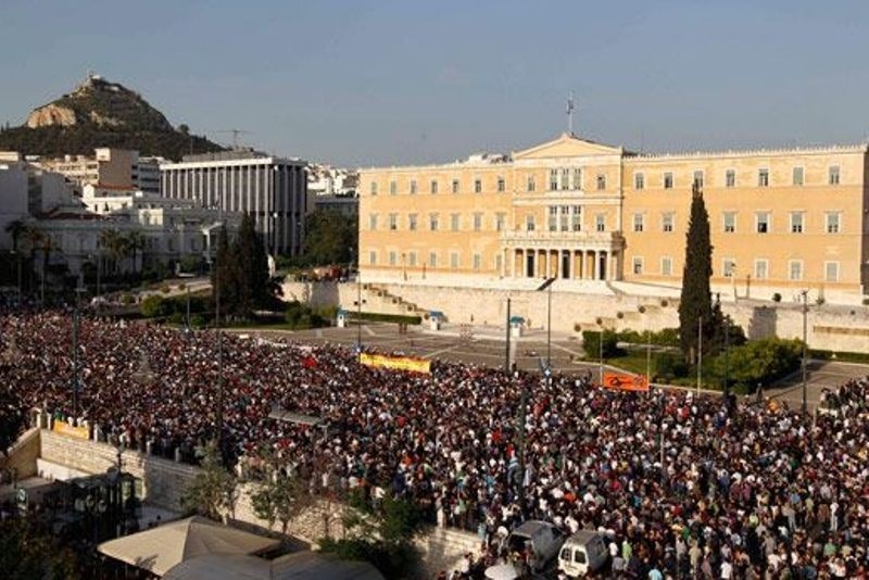 Κάποιοι έφυγαν με το ελικόπτερο…