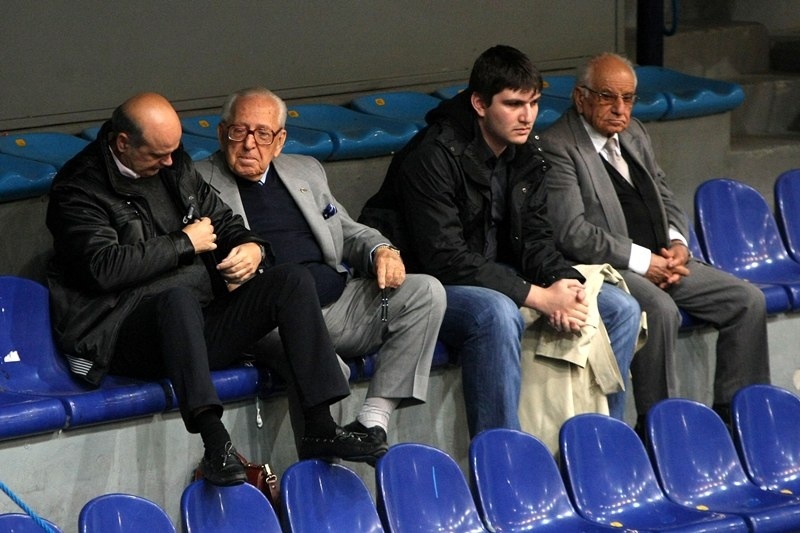 Παραιτήσεις και εξηγήσεις