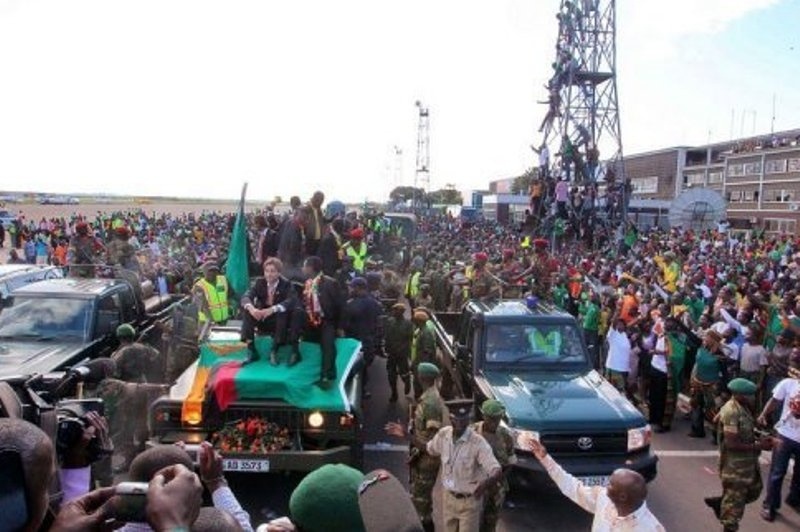 Πριμ-μαμούθ για τον Κατόνγκο!