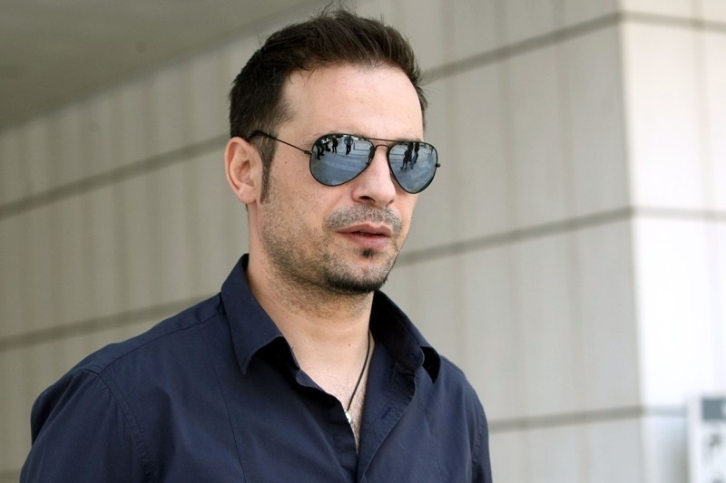 Ας είναι και ο Ντέμης