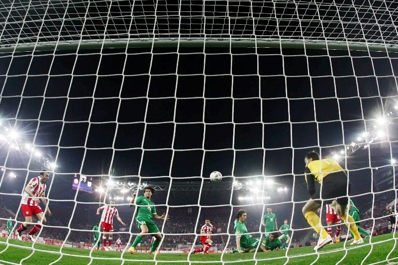 Με «βράχο» Κάρολ στους «16» του Europa League ο Ολυμπιακός (photos)
