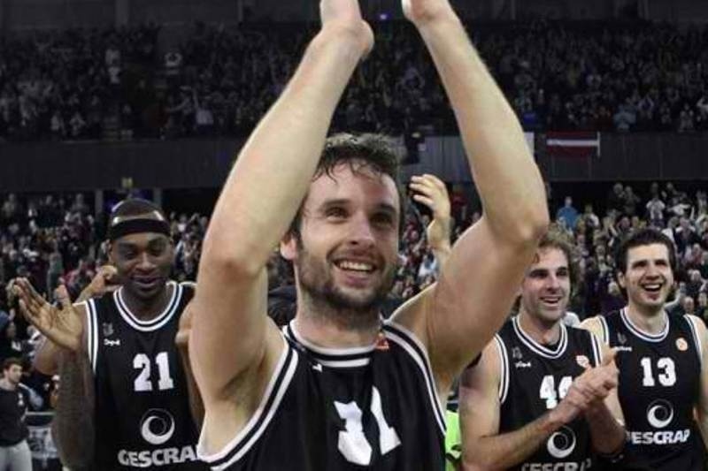 Στο Νο 1 ο Λόπεζ (video)