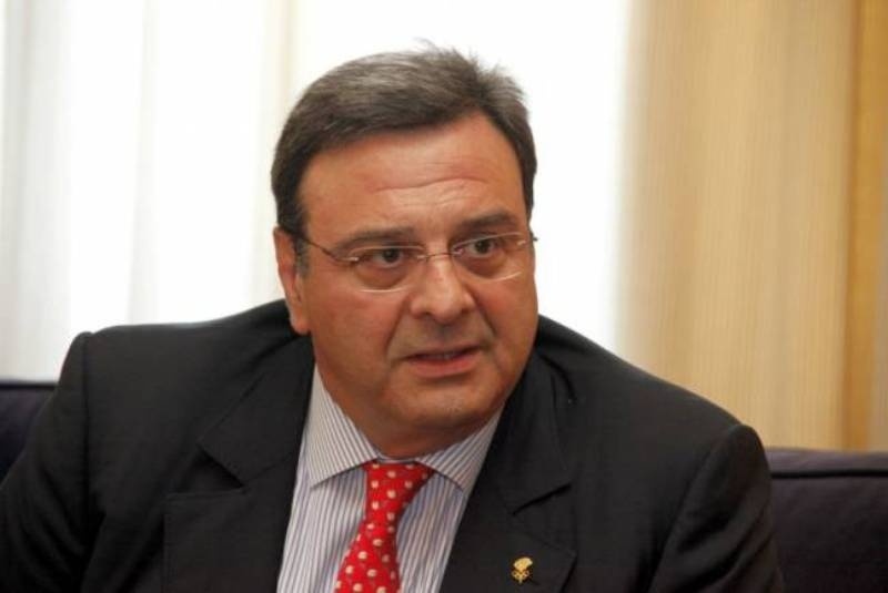 Έγγραφη απολογία θα ζητηθεί από τον Κούβελο