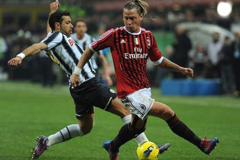 Ζήτησε συγγνώμη για την μπουνιά ο Μεξές