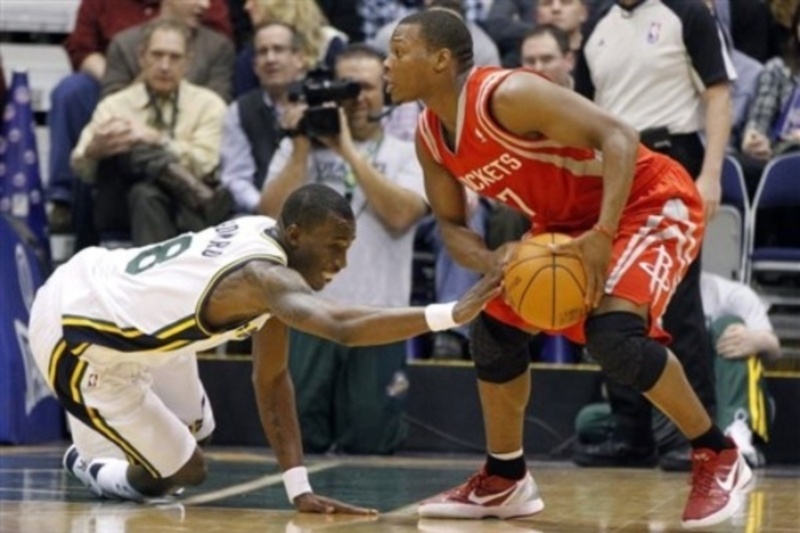 «Καθάρισε» ο Μάιλς για τους Τζαζ