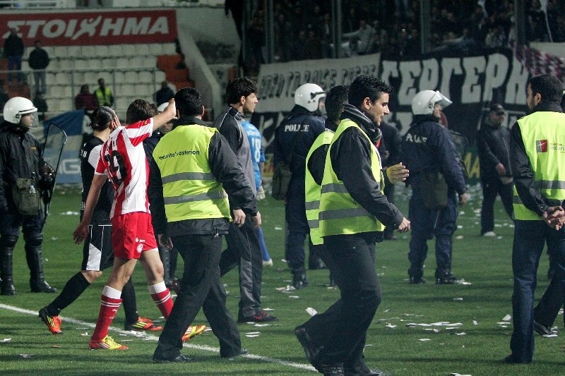 Γρονθοκοπήθηκε ο Ορμπάιθ από οπαδό του ΟΦΗ!