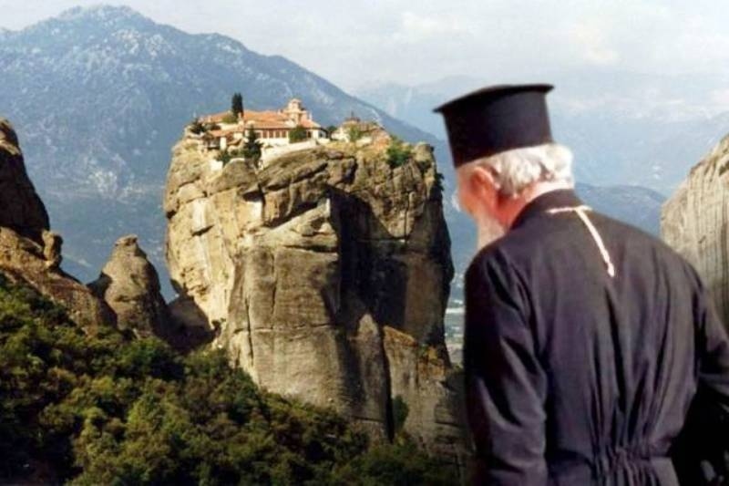 Τρέχουν στα μοναστήρια για να γλιτώσουν τα χρέη