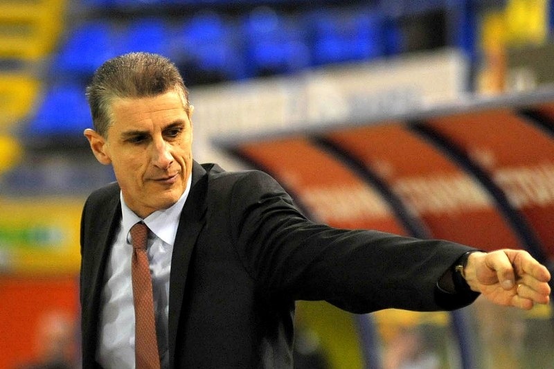 Λινάρδος: «Να μην ζήσει άλλος προπονητής αυτά που έζησα εγώ»