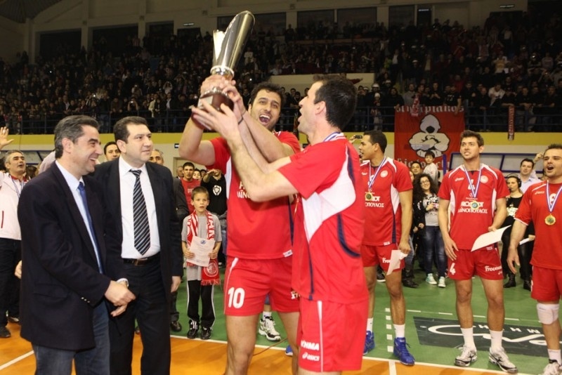 Βραδινός ο τελικός στη Σύρο