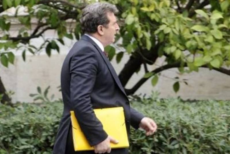Φήμες για δίδυμο Χρυσοχοΐδη - Οικονόμου