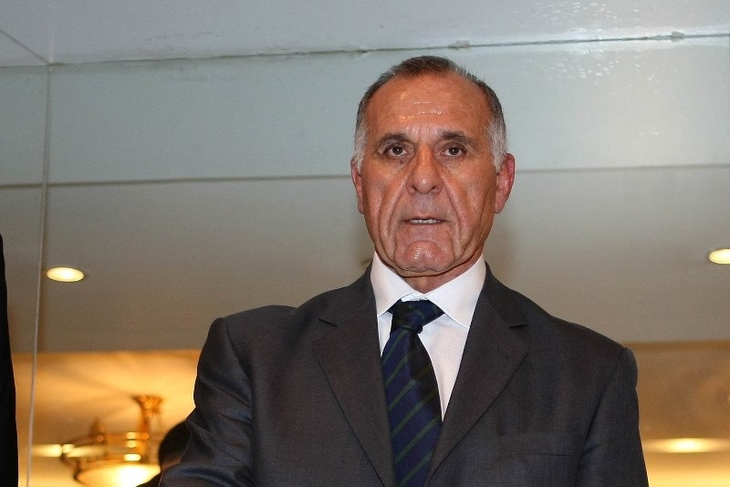Προειδοποίηση Κωνσταντίνου στον Τσάκα...