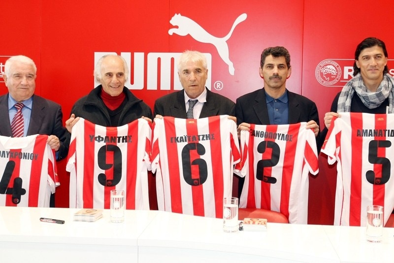 Γιόρτασαν τα γενέθλια του Ολυμπιακού στο RED STORE oι Βετεράνοι (photos)