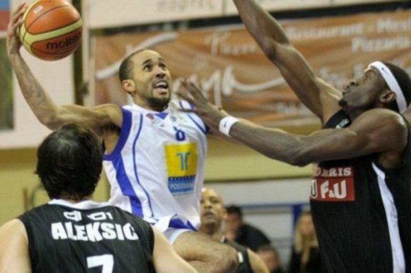 Τσιμπόνα καλεί Ράιτ!