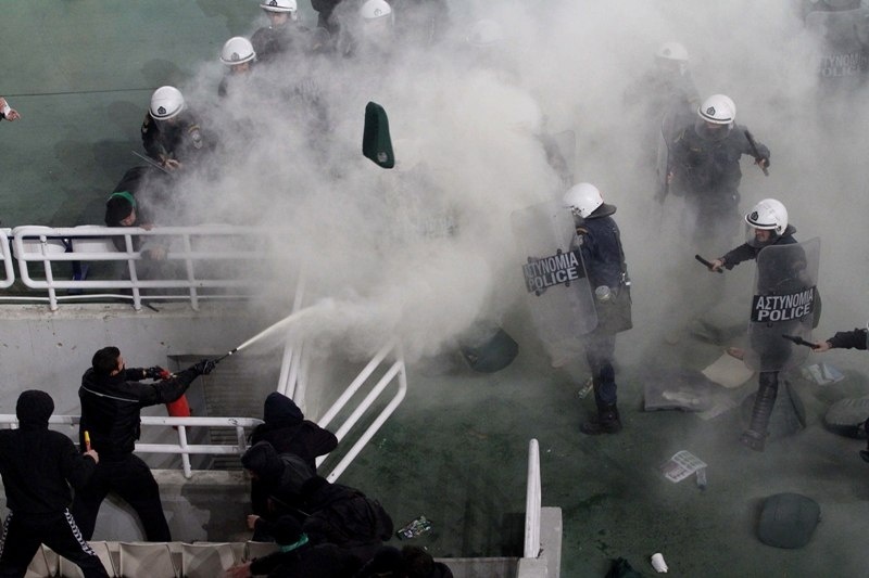 Το χρονικό των συγκρούσεων στο ΟΑΚΑ (photos+videos)