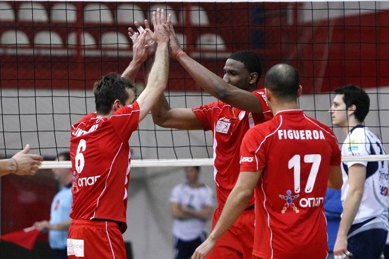 Καλμαζίδης: «Παίξαμε σοβαρά και πειθαρχημένα»