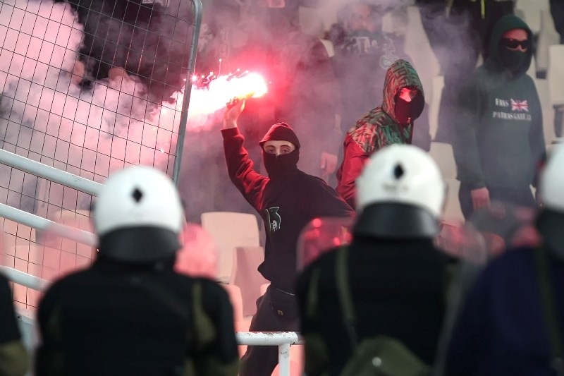 Ψάχνουν τους χούλιγκανς από τις κάμερες του ΟΑΚΑ