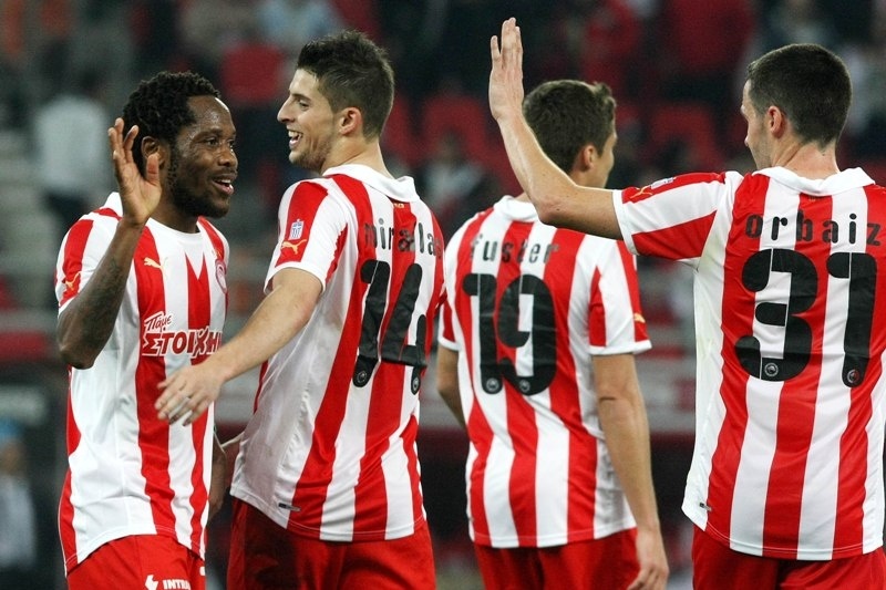 Ερυθρόλευκη... μαγεία by... Κέβιν Μιραλάς (photos+videos)