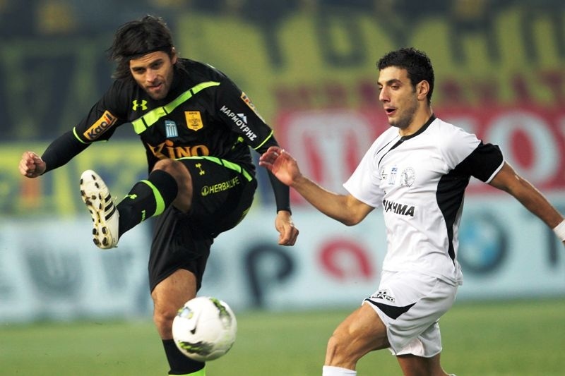 «Αγκάθια» για τον Άρη οι Τόχα, Αμορόζο