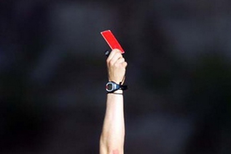 Πέντε αποβολές στα... αποδυτήρια