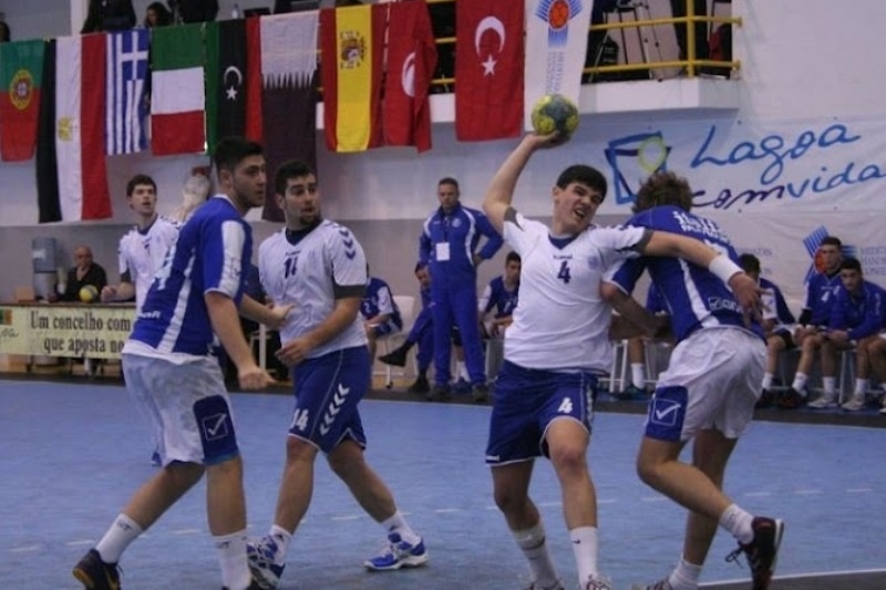 Με Τσεχία στην... σέντρα