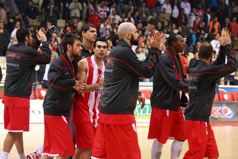 Κερδίζει και πάει Πόλη ο Ολυμπιακός