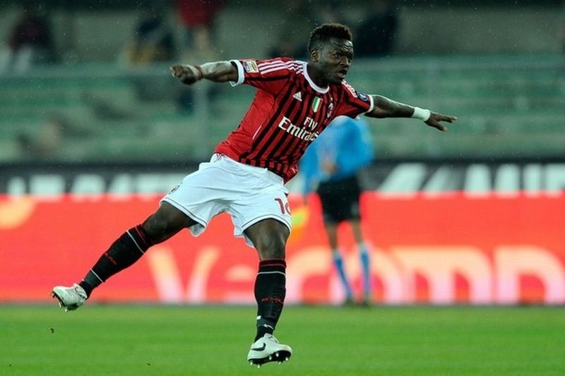 Ball Boy επέστρεψε την φανέλα στον Μουντάρι!