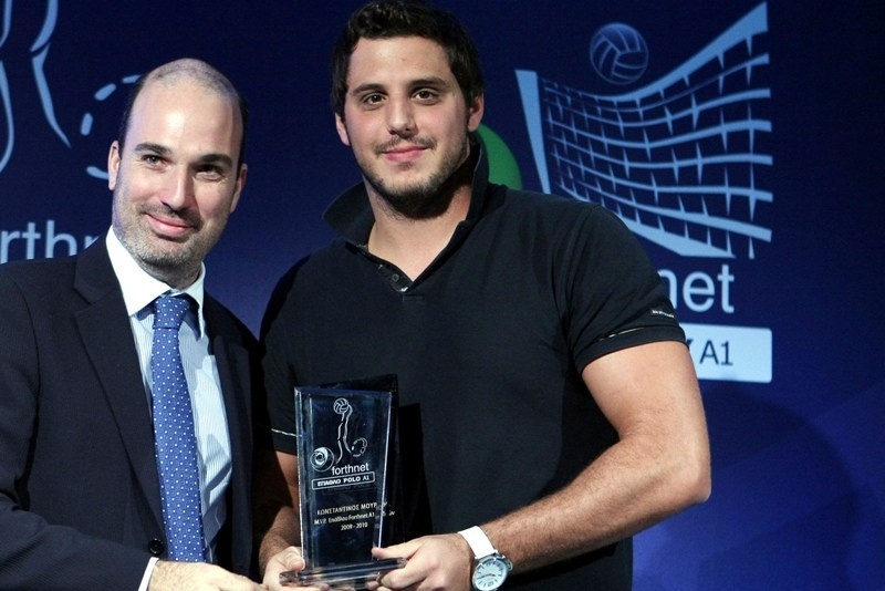 Μουρίκης: «Αγώνα σε αγώνα να βάζει… λιθαράκι»