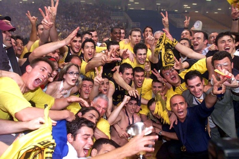 «Βασίλισσα» και στο μπάσκετ (photos+videos)