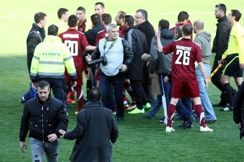 Δίμηνος αποκλεισμός για Πηλαδάκη, κεκλεισμένων το ΑΕΛ-Καλλονή