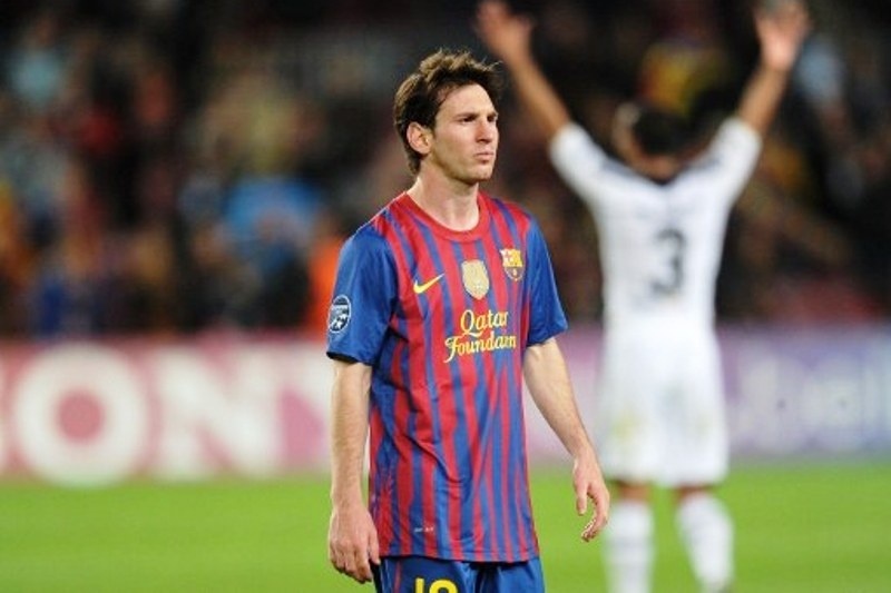 Κόλλησε με τον Μέσι (video)