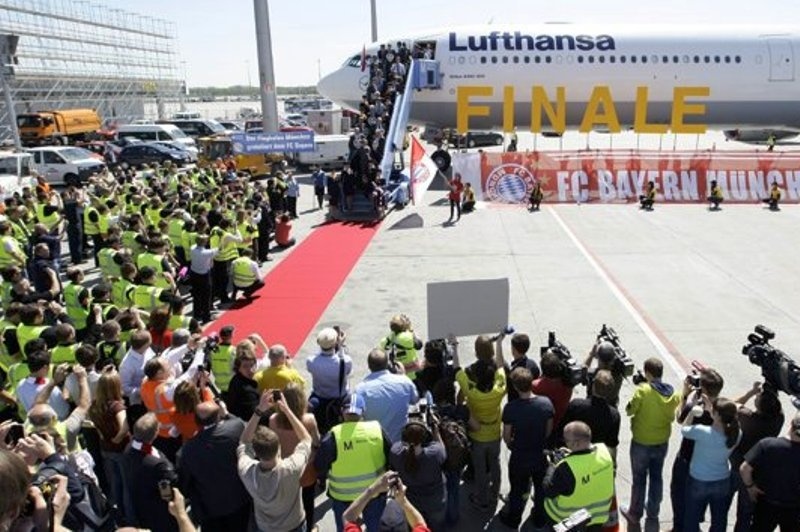 Η άφιξη της Μπάγερν Μονάχου (photos)