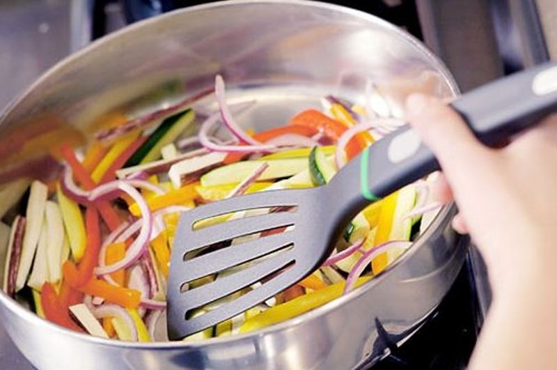 Τη σπάτουλα, την πηρούνα ή την κουτάλα;