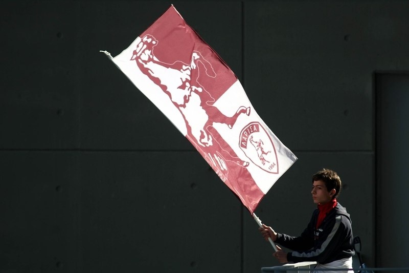 Η ΑΕΛ κάνει κερκίδα εκτός γηπέδου