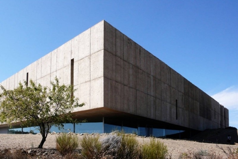 To Mουσείο… μονόλιθος