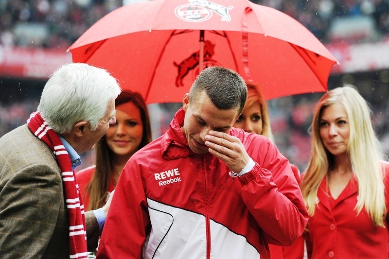 «Διπλό» αντίο και επεισόδια στην Κολωνία