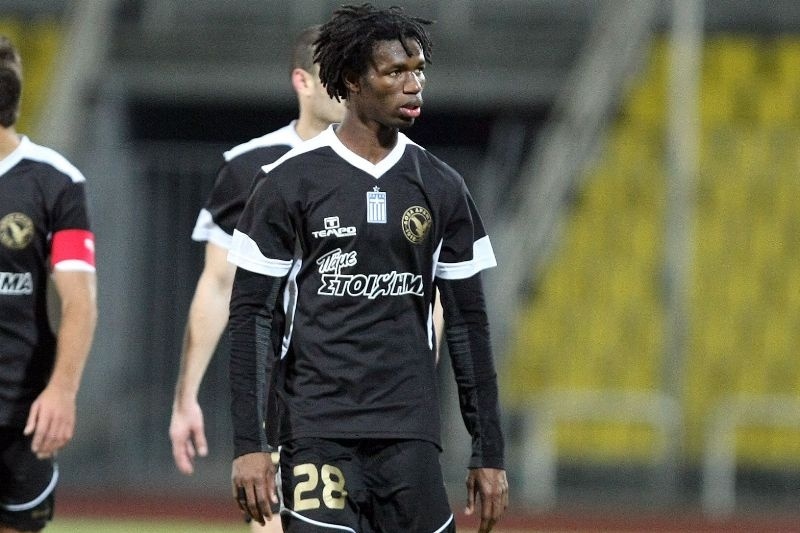 Θέλουν να μείνουν στη Δόξα Ουέλινγκτον, Αμπουμπακάρι