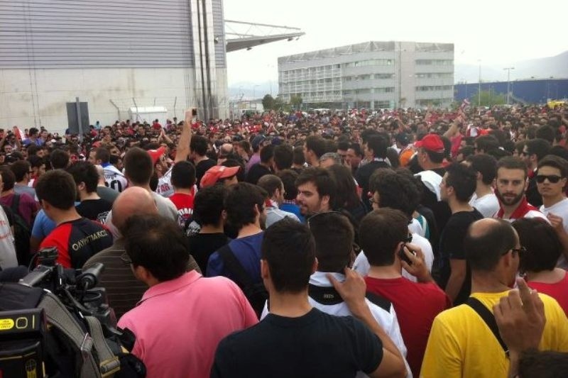 Άφιξη Ολυμπιακού: «Κόκκινη» η Αττική Οδός