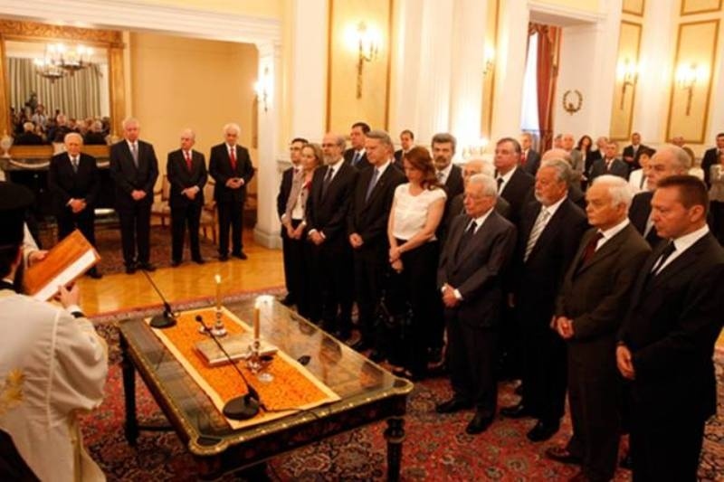 Ορκίστηκε η νέα κυβέρνηση (video)
