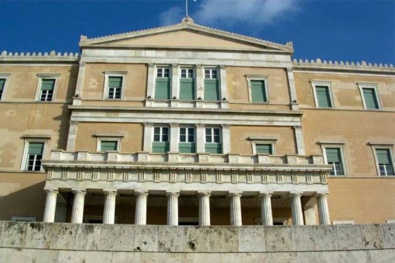 Το Σάββατο το Προεδρικό Διάταγμα για το κλείσιμο της Βουλής